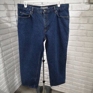 Wind River Men's Size 42/30 Medium Wash Straight Legs Blue Jeans